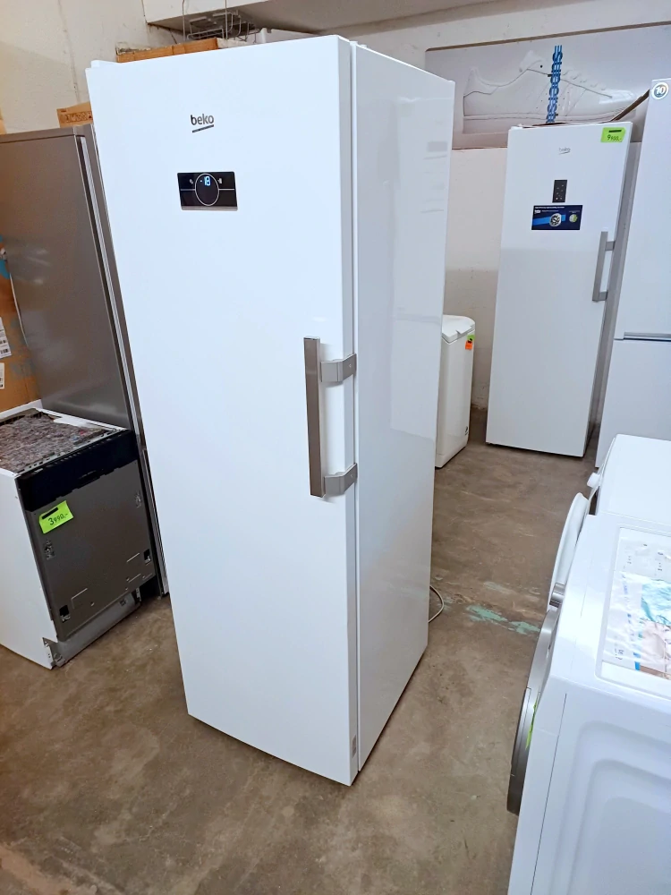 Mrazák BEKO výška 186 cm, B5RMFNE314W