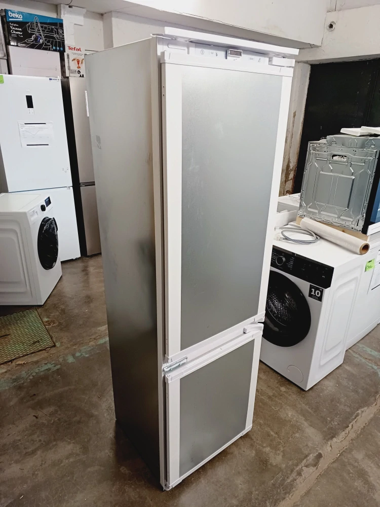 Vestavná lednice Beko, 177 cm, ZÁRUKA BCHA275E4SN