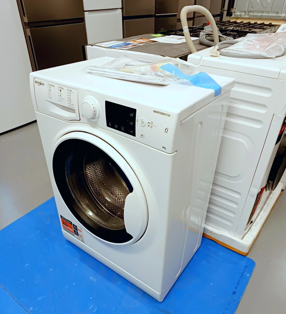 Pračka WHIRLPOOL 6 kg, 1200 ot. slim,ZÁRUKA