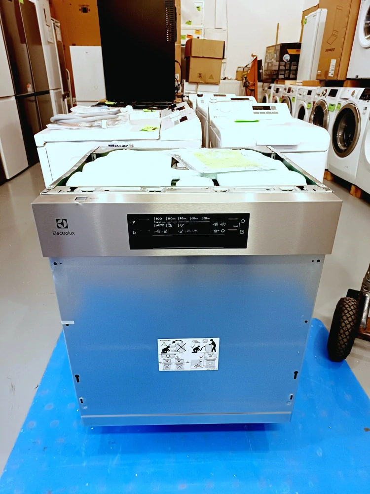 Vestavná myčka ELECTROLUX, šířka 60 cm, ZÁRUKA