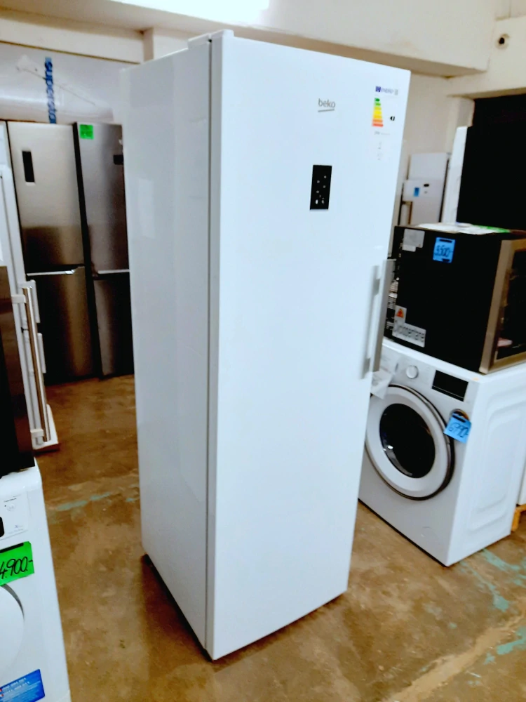 Mrazák BEKO výška 186 cm, B3RMFNE314W1