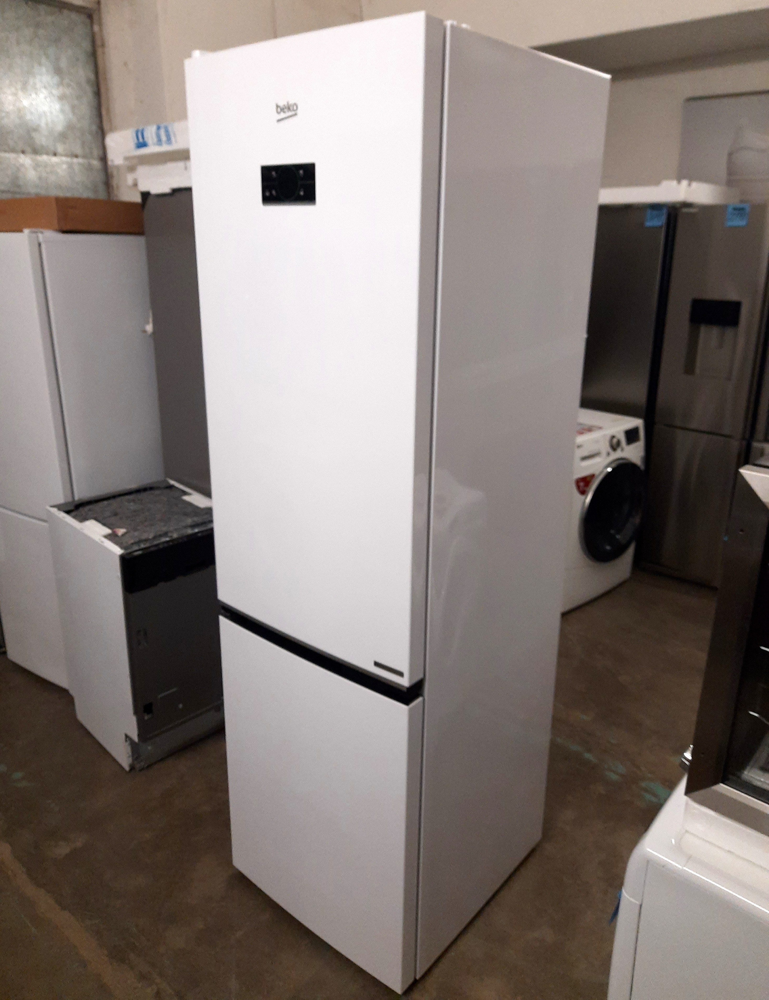 Lednice BEKO 203 cm, NeoFrost , B5RCNA406HW