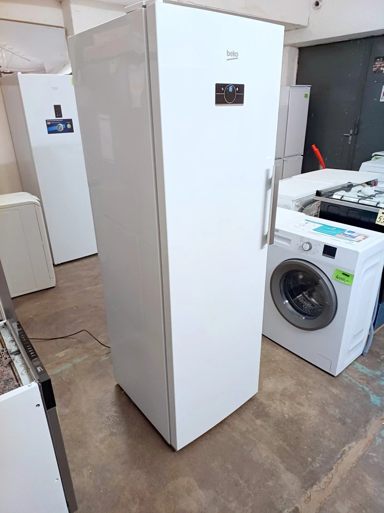Mrazák BEKO výška 186 cm, B5RMFNE314W