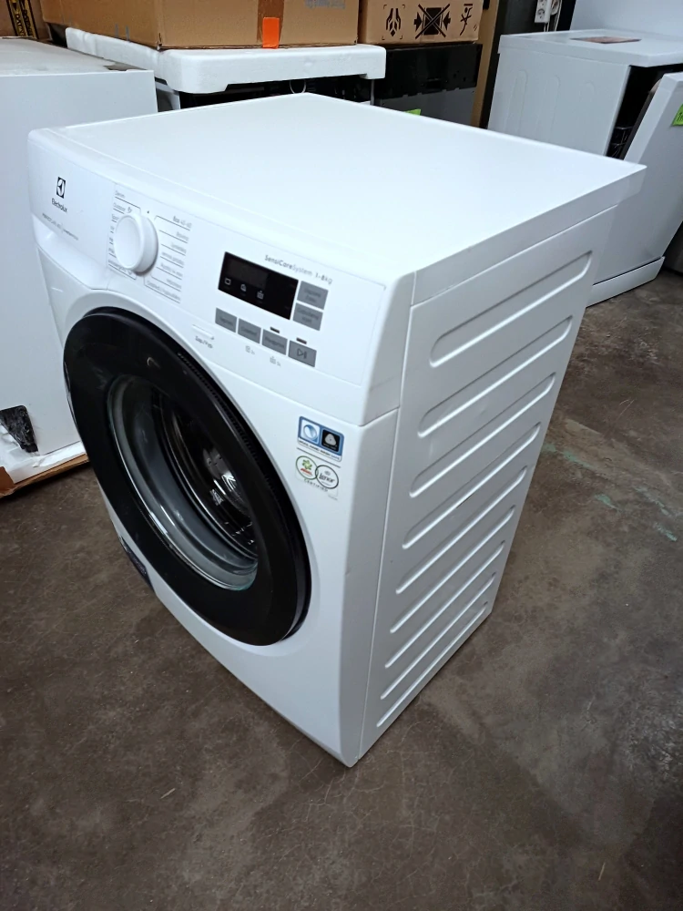 Pračka Electrolux 8 kg 1200 ot./min. ZÁRUKA