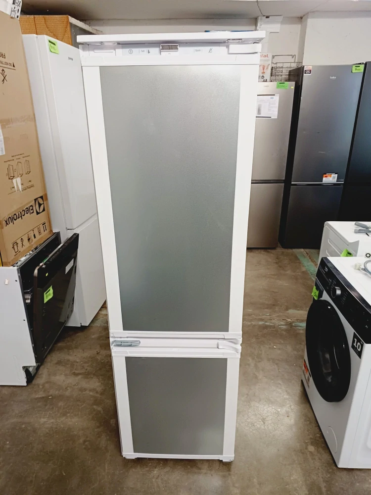 Vestavná lednice Beko, 177 cm, ZÁRUKA BCHA275E4SN
