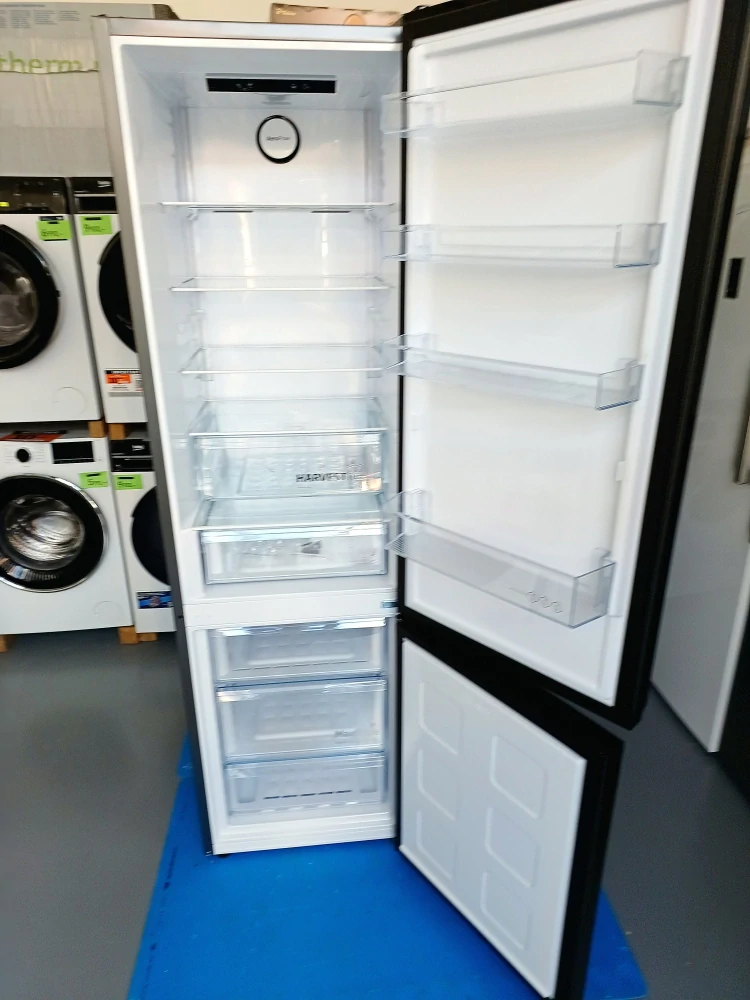 Lednice Beko 203 cm, NeoFrost, ZÁRUKA B5RCNA406HXBR1 Běžné ceny ..... 15.000 Kč