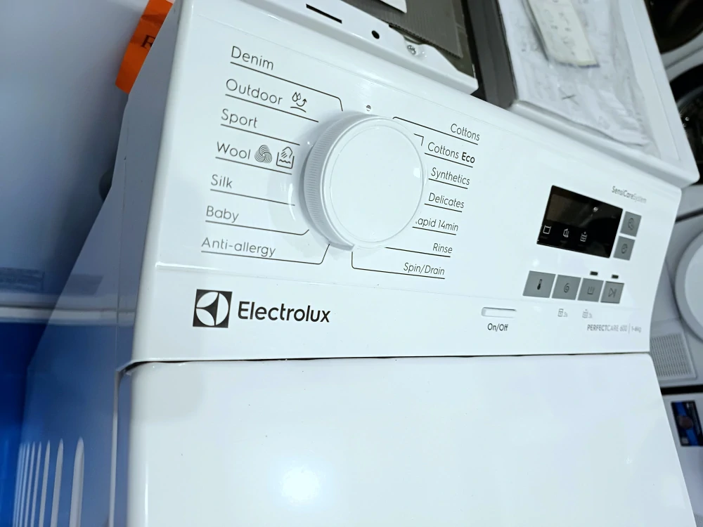Pračka ELECTROLUX 6 kg, 1200 ot., ZÁRUKA