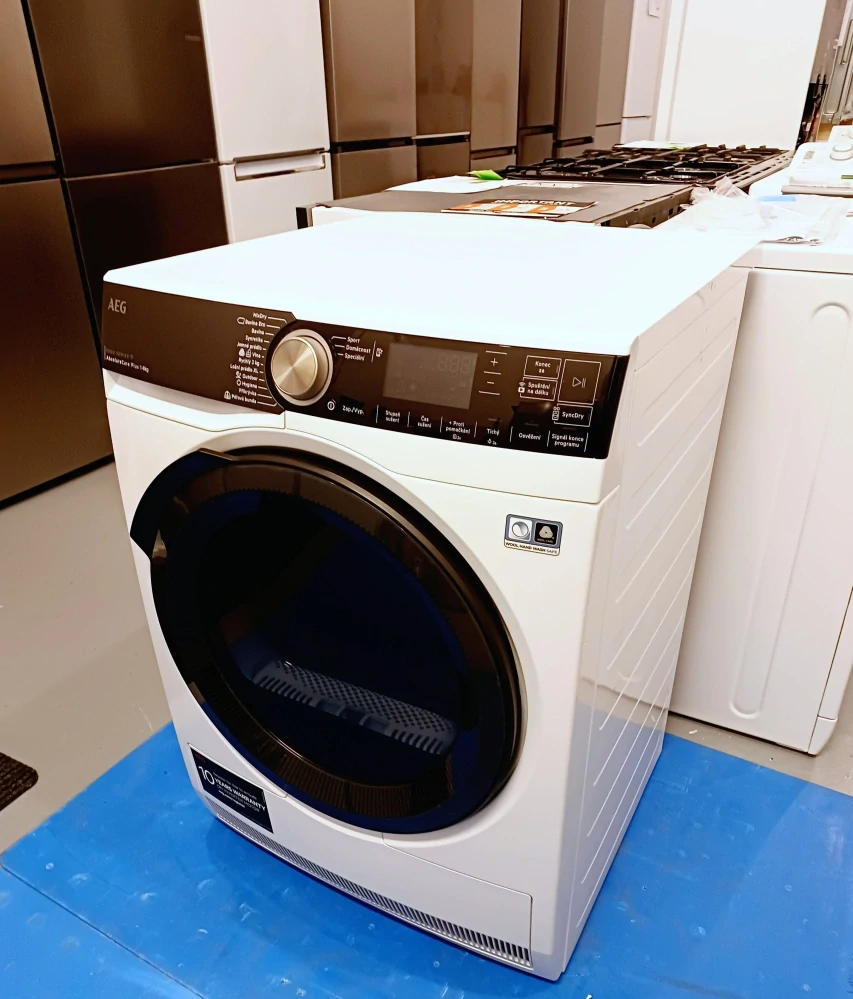 Sušička AEG A+++ 8 kg, ZÁRUKA TR958M6CC
