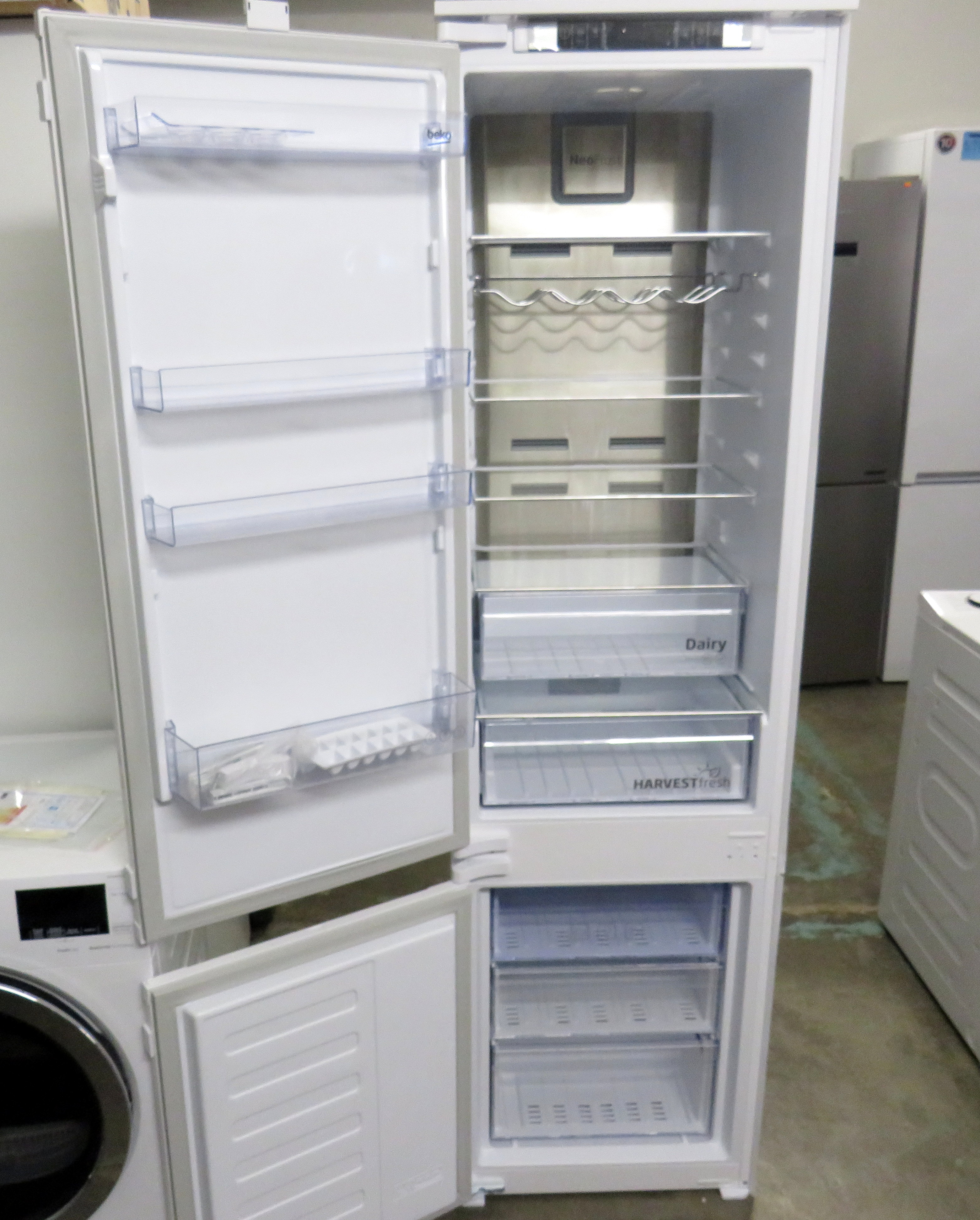 Vestavná lednice Beko, výška 193 cm  BCNA306E4SN ZÁRUKA 