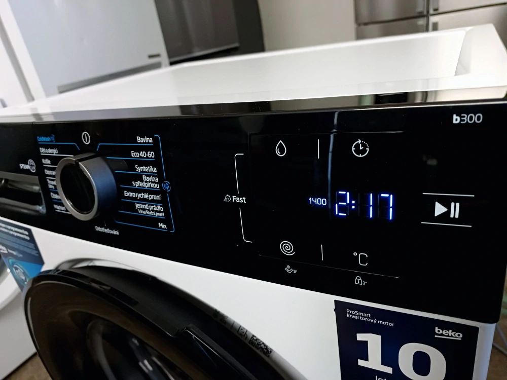 Pračka Beko 8 kg 1400 ot. ZÁRUKA BM3WFU3841WBB Běžná cena .... 11.000 Kč