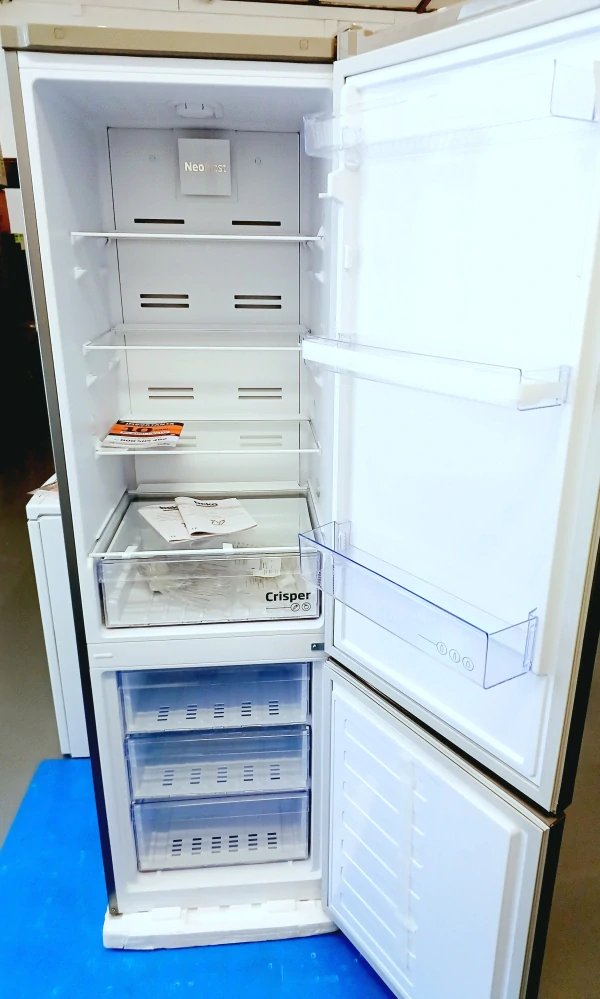 Lednice Beko 181 cm, NoFrost ZÁRUKA RCNA305K40SN