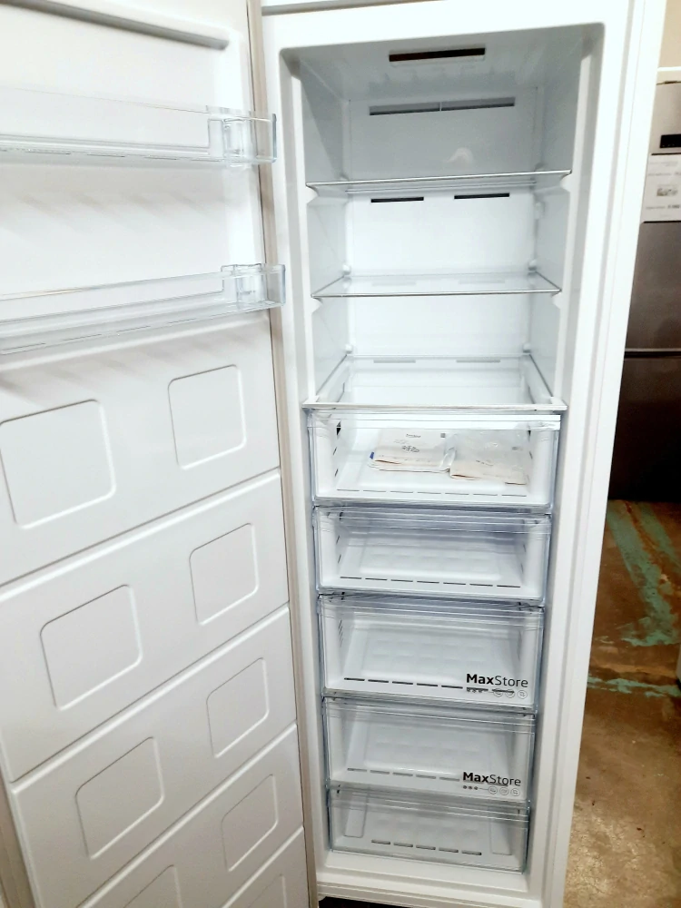 Mrazák BEKO výška 186 cm, B3RMFNE314W1