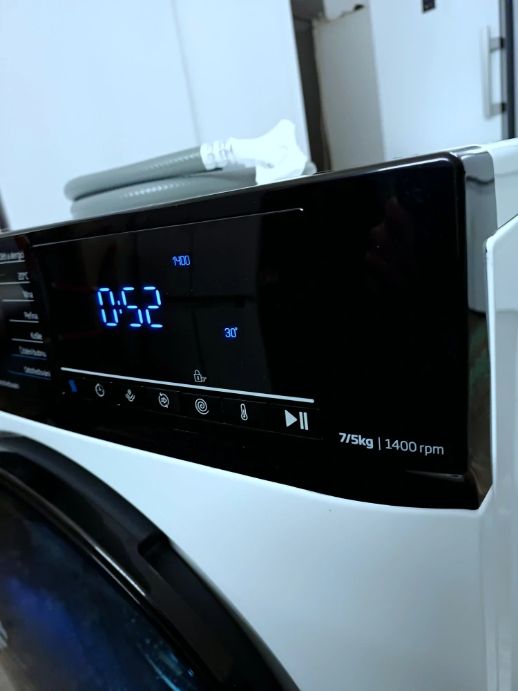 Pračka+sušička Beko 7 kg, ZÁRUKA Počet otáček: 1400 ot./min 