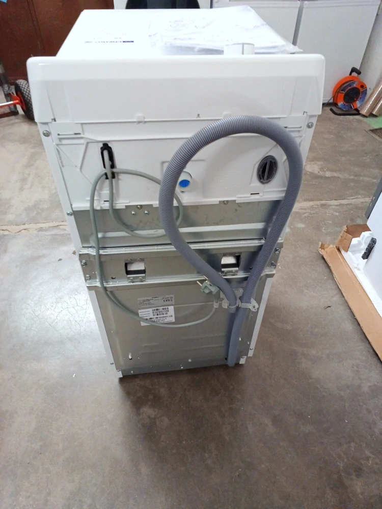 Pračka Whirlpool 6 kg 1000 ot. ZÁRUKA