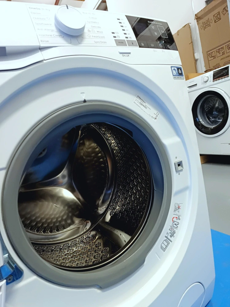 Pračka+sušička Electrolux 8 Kg, 1600 ot. ZÁRUKA