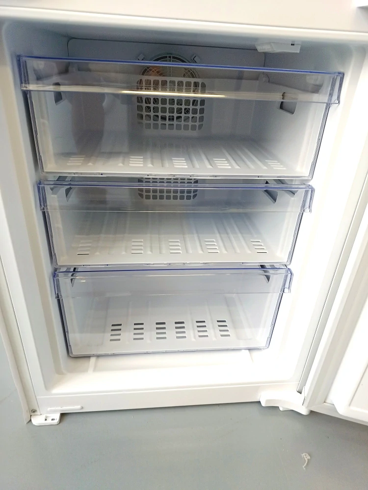 Vestavná lednice Beko, 193 cm, ZÁRUKA BCNA306E4SN
