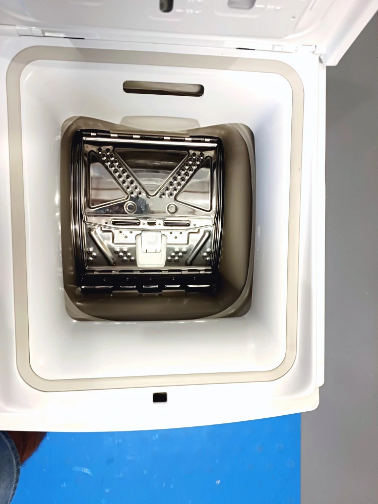 Pračka Whirlpool 6 kg 1000 ot. ZÁRUKA