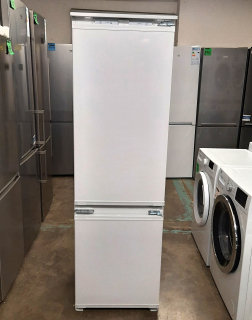 Vestavná lednice BEKO, výška 177,5 cm ZÁRUKA BCHA275E4SN